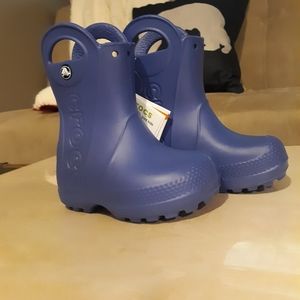 Blue toddler rain boots crocs NWT